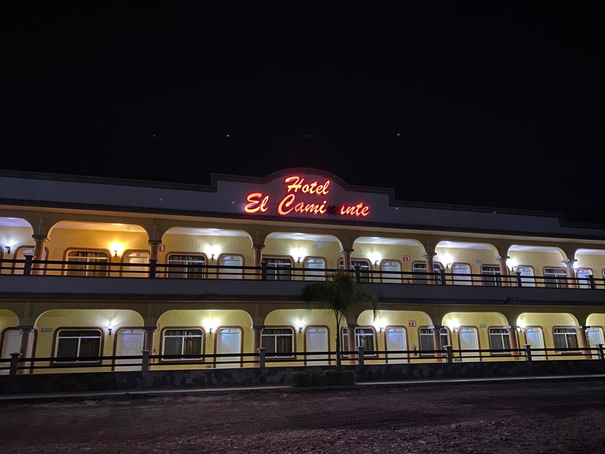 Hotel El Caminante Сан Хуан де лос Лагос Екстериор снимка